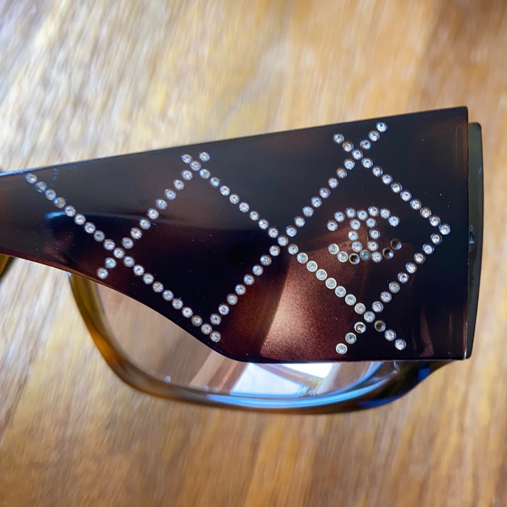 Chanel oversized sunglasses w/ Swarovski crystals - Picture 13 of 16